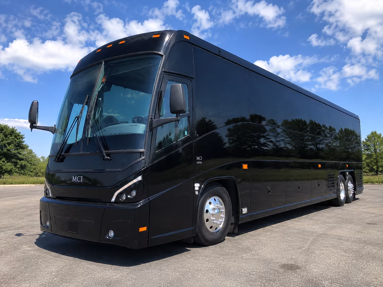shuttle guests between beaverton hotels and willamette valley wine country venues